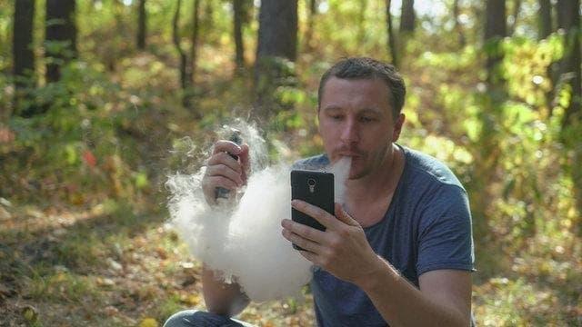 IBvape e cigarette necklace holder Buying Tips and IBvape Neckwear Ideas for Modern Vapers