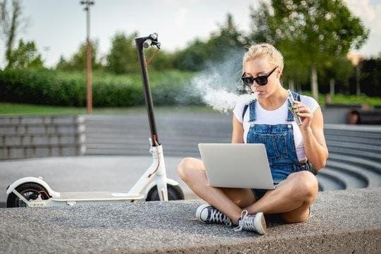 Unexpected Trends in đá gà trực tiếp bình luận and electronic cigarette riyadh covering Live Commentary Market Shifts and Local Rules