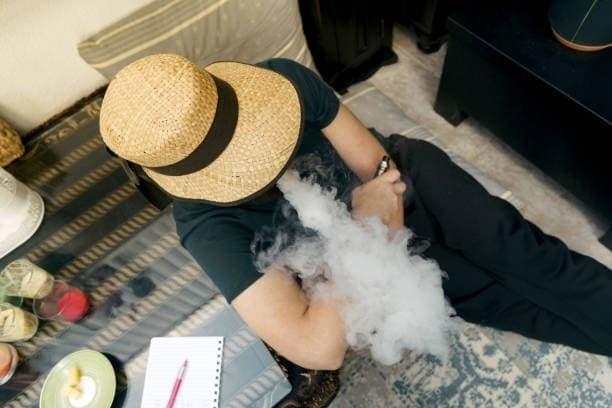 cakhia tv reveals what e cigarettes are banned and how consumers can find legal alternatives