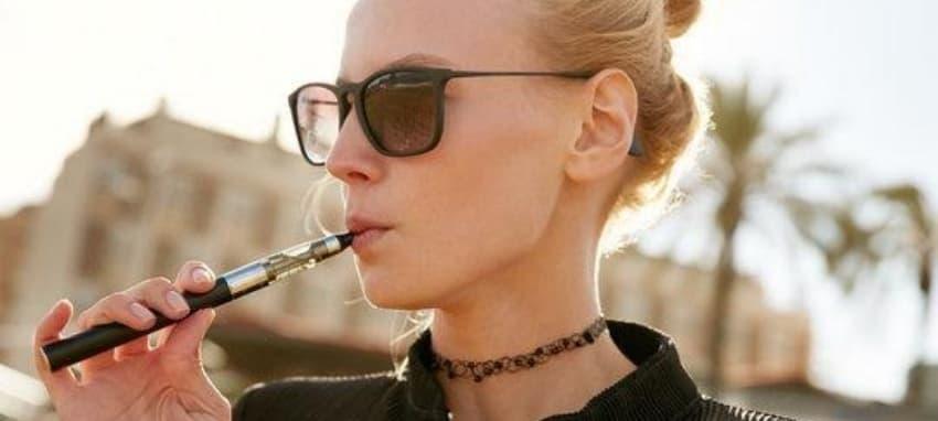 Einweg E-Shisha and what chemicals are in e cigarettes answered - ingredients, health risks and safer use tips