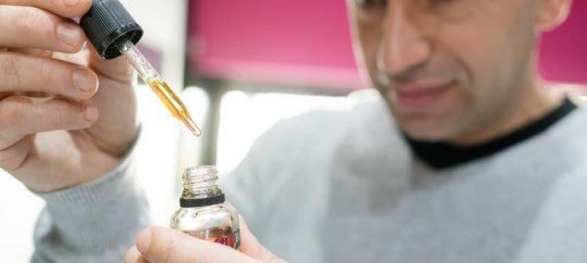 vape buying guide 2025 why vape users choose electronic cigarette vape for flavor and safety