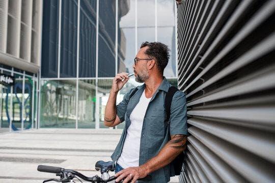 Elektronske Cigarete Guide on How to recycle e cigarettes Safely for a Greener Future