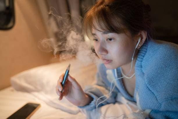 IBVape Shop explains what are the dangers of electronic cigarettes and offers practical safety tips